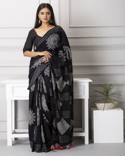 Printed Black n White Print Cotton MulMul Saree