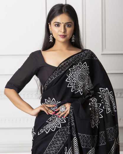 Printed Black n White Print Cotton MulMul Saree