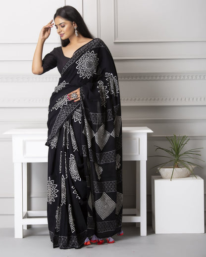 Printed Black n White Print Cotton MulMul Saree