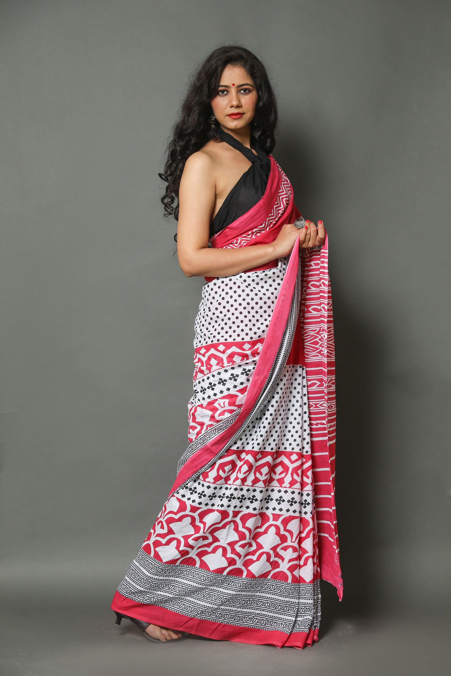 Cotton MulMul Pink Printed Sarees