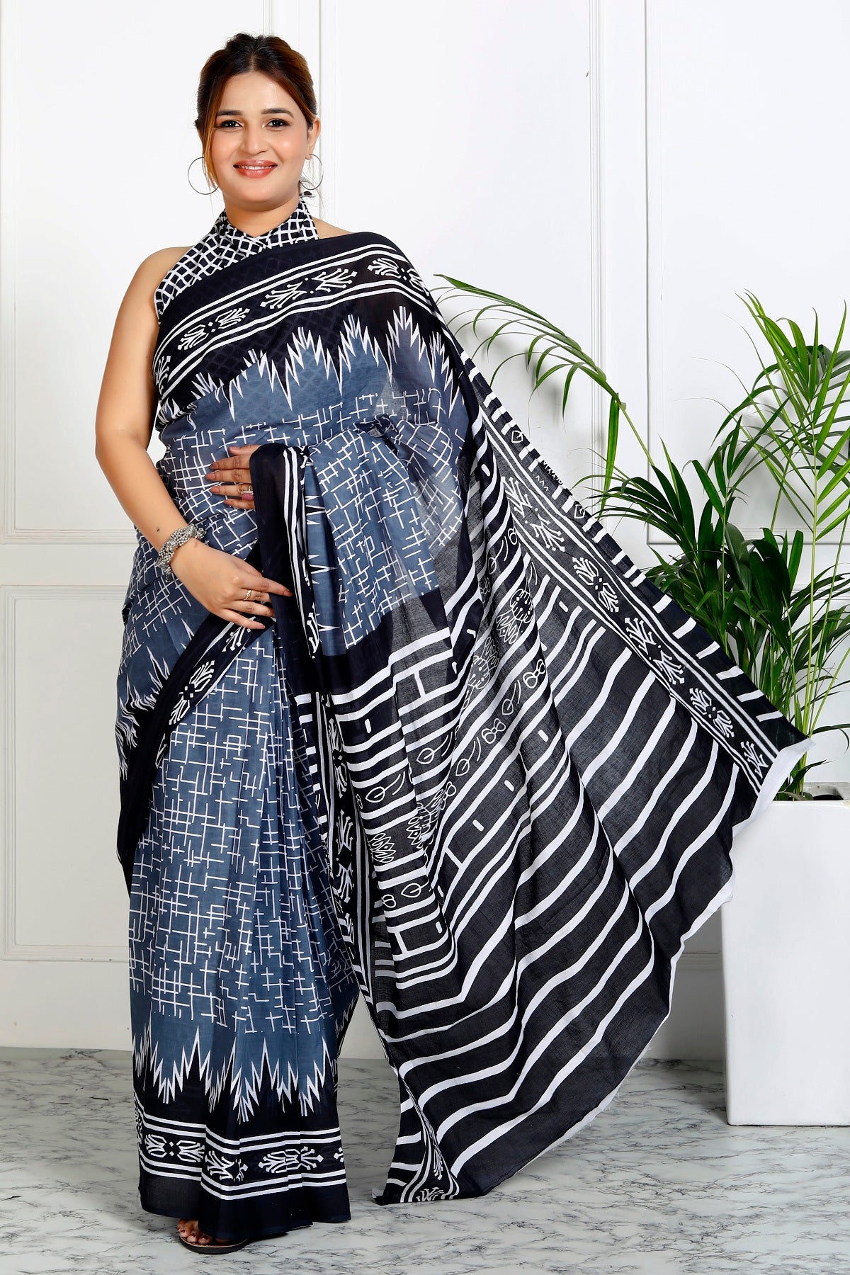 Printed Grey Ikkat Print Cotton MulMul Saree