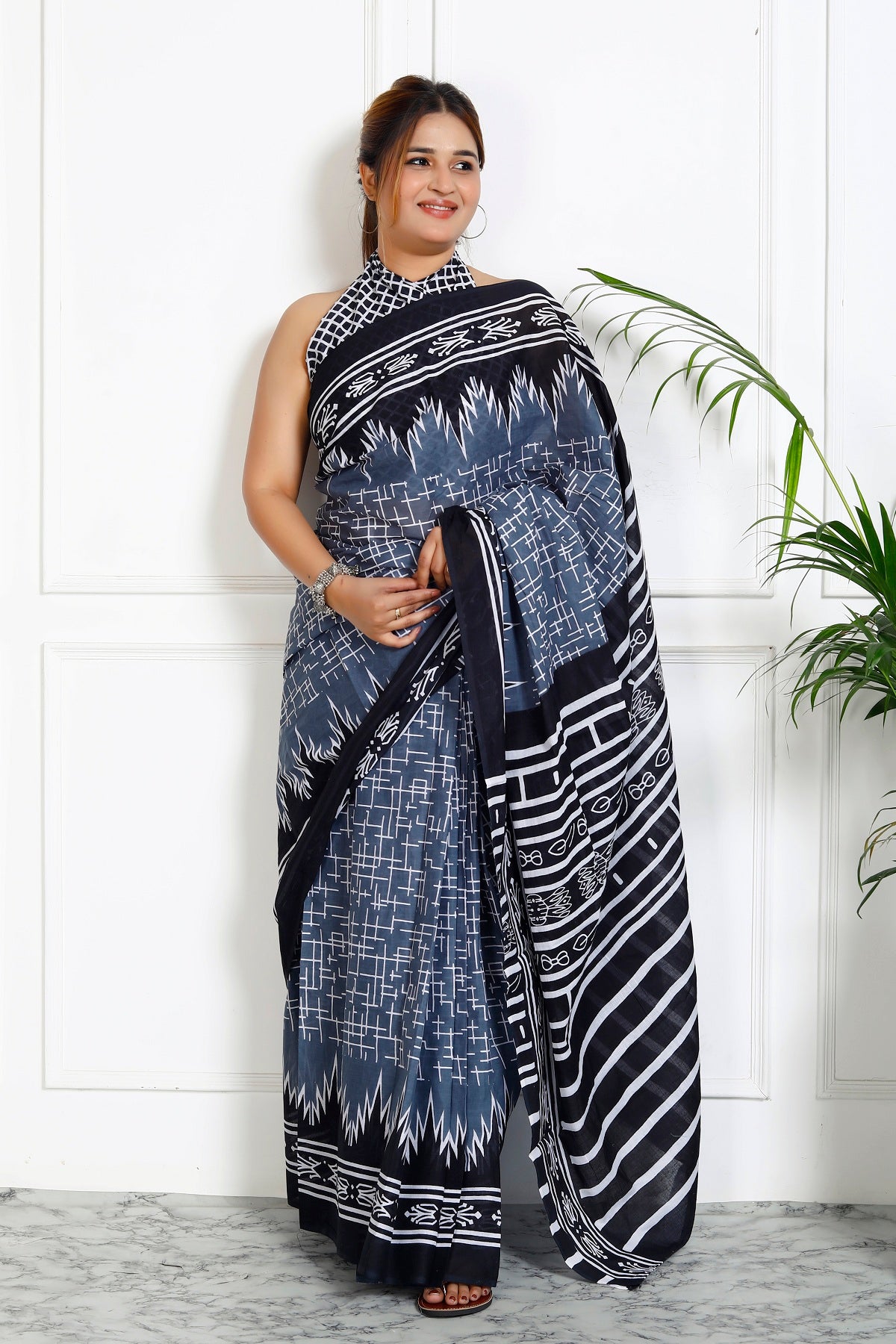 Printed Grey Ikkat Print Cotton MulMul Saree