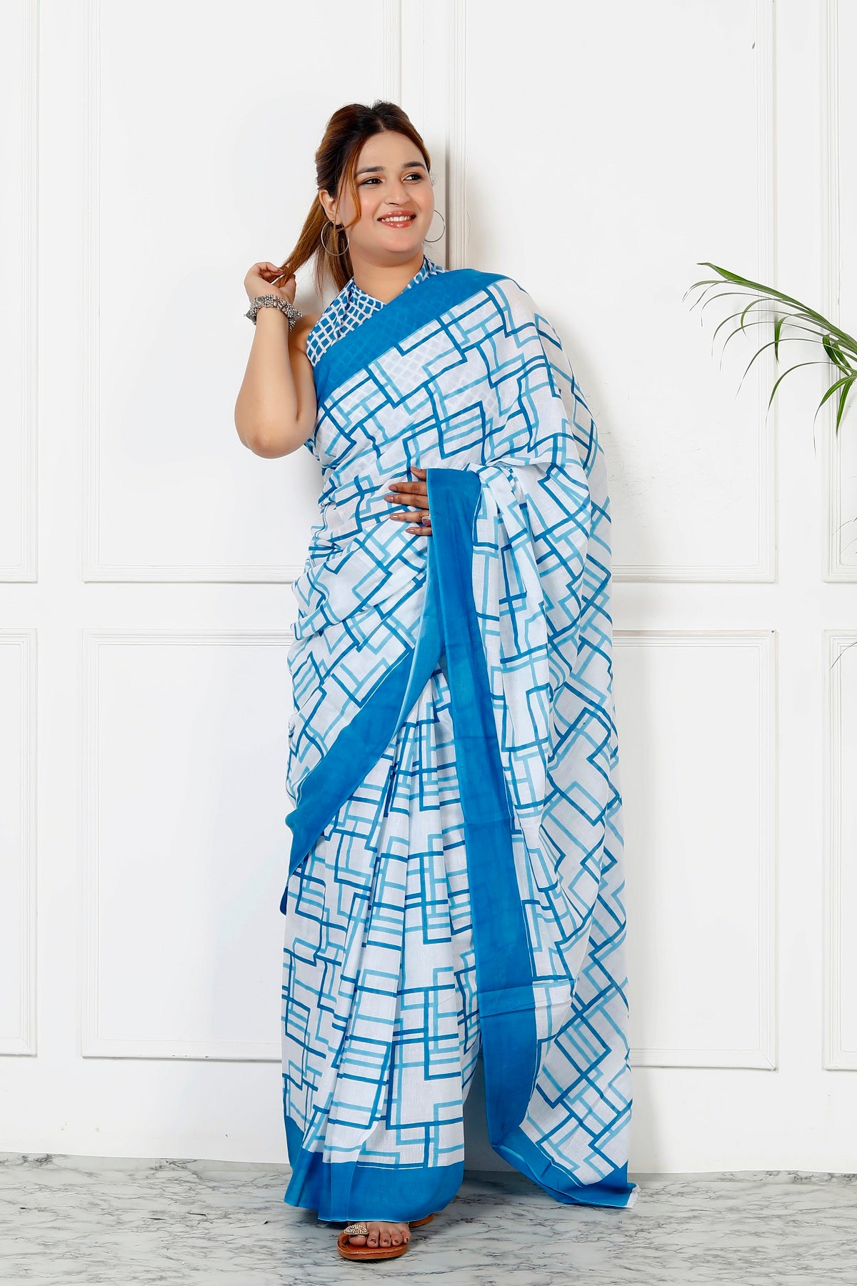 Cotton MulMul White And Blue Printed Sarees