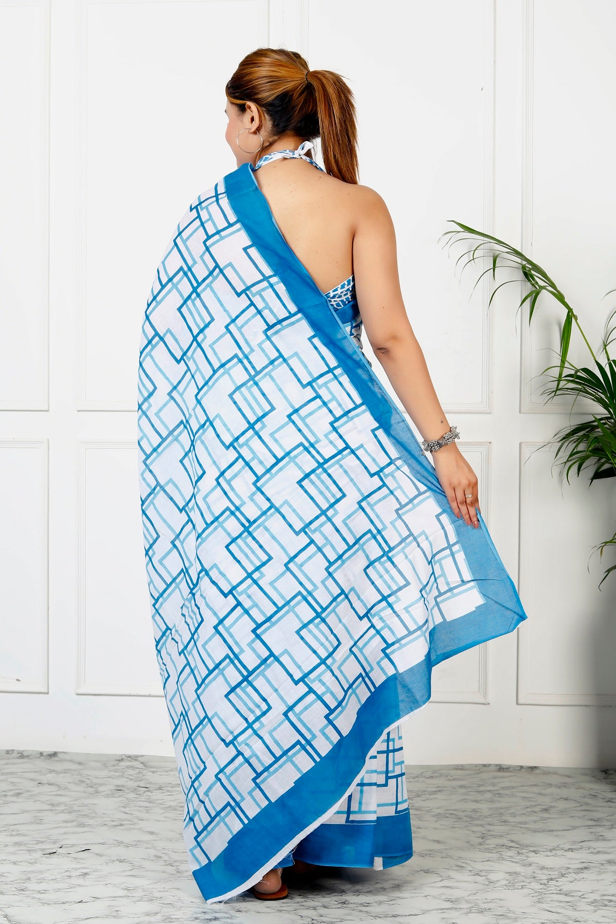 Cotton MulMul White And Blue Printed Sarees