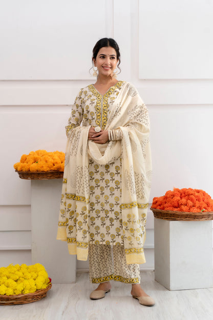 Erheer Cream Cotton Dupatta Dress