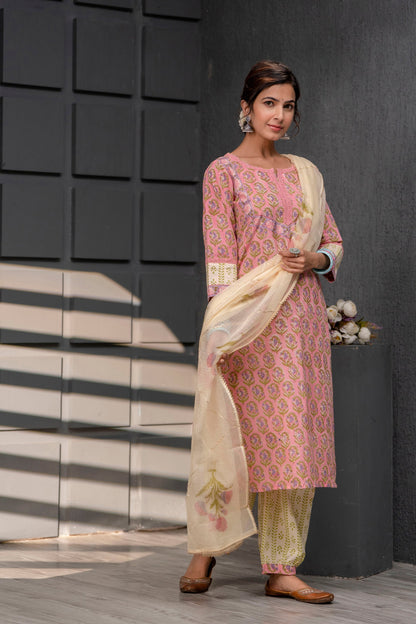 Saanvi Pink Kota Doriya Dupatta Dress