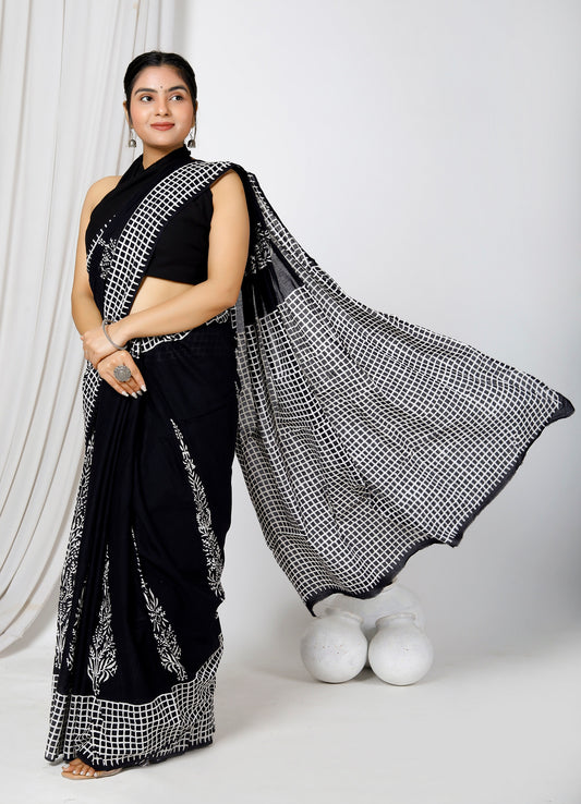 Printed Black n White Print Cotton MulMul Saree